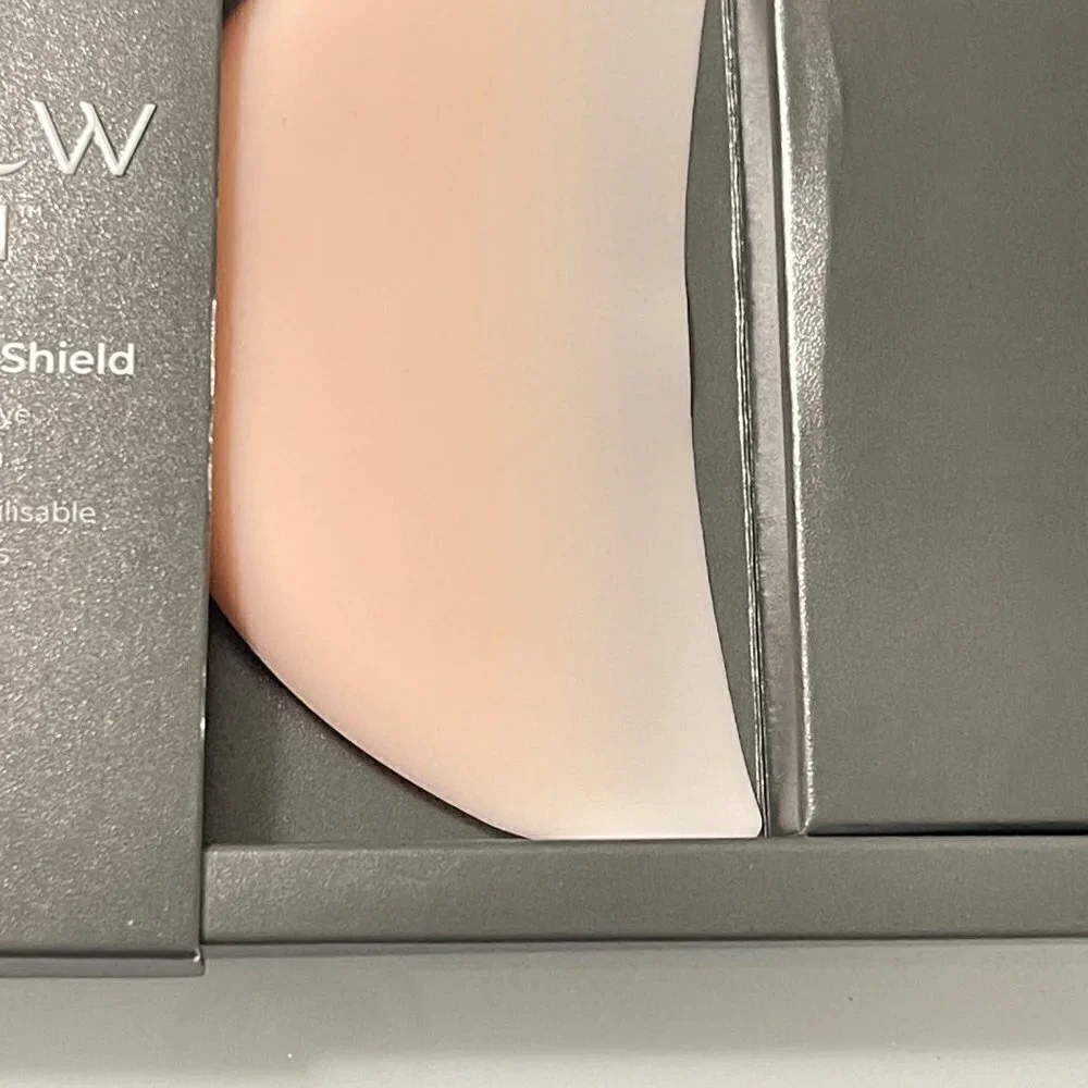 Shadowmoon BNIB Pink Silicone Under Eyeshadow Reusable Shadow Shield
